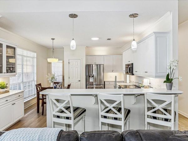 4118 Oak Pointe Dr, Gulf Breeze, FL 32563