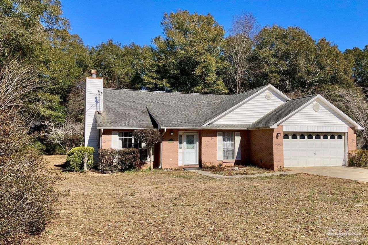 5773 Hermitage Cir Milton, FL 32570