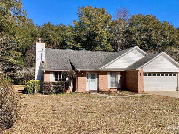 5773 Hermitage Cir, Milton, FL 32570