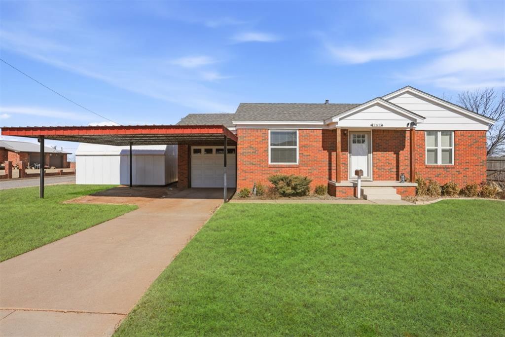 101 Memorial Drive, Mangum, OK 73554 Main Photo