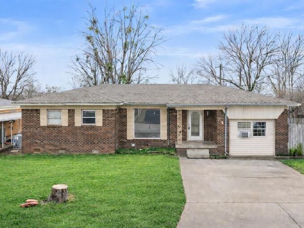 711 Cinmac Street, Lindsay, OK 73052