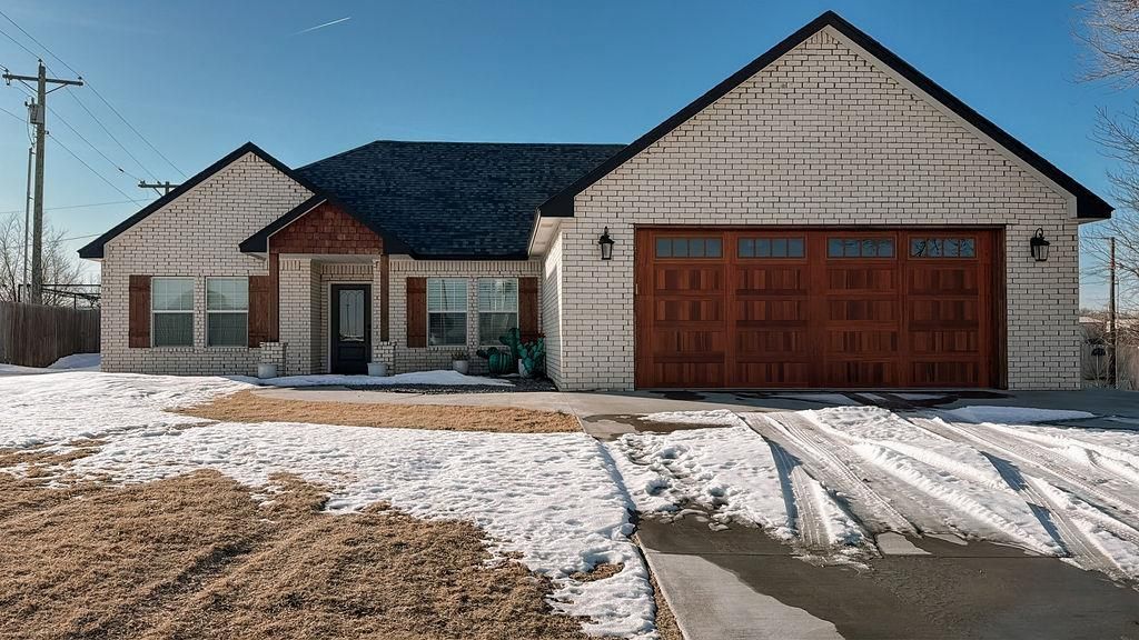 221 Spruce Street, Hinton, OK 73047 Main Photo