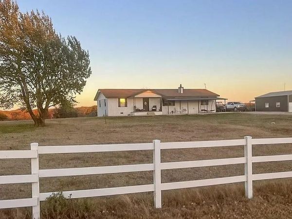 11060 NS 364 Road, Okemah, OK 74859