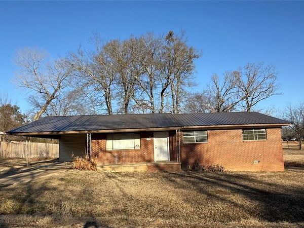 109 Rozy Lane, Idabel, OK 74745