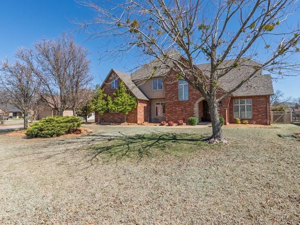 1805 Pecan Crossing Drive, Shawnee, OK 74804