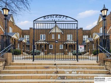 5017 Underwood Avenue, Unit 6, Omaha, NE 68132