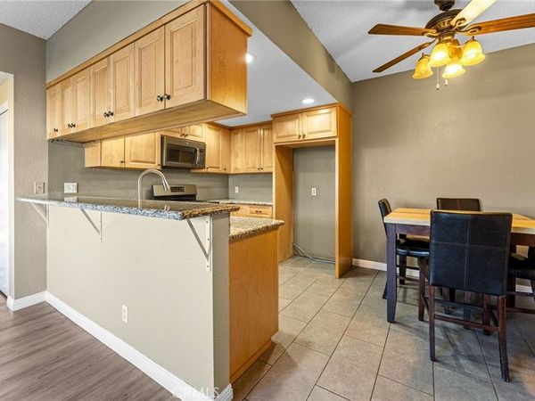 10943 Laurel Canyon, Unit A6, San Fernando, CA 91340