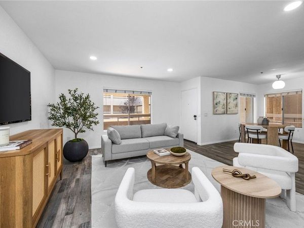 12141 Centralia, Unit 206, Lakewood, CA 90715