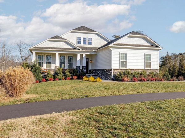 2744 LOCKERBIE LN, Keswick, VA 22947