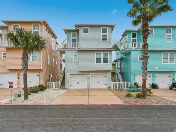 2525 S 11th St, Unit 49, Port Aransas, TX 78373