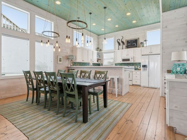 2525 S 11th St, Unit 49, Port Aransas, TX 78373