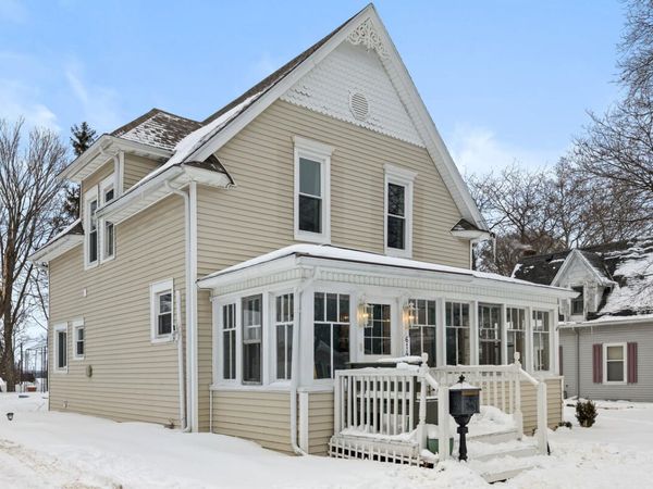 614 W Cass Street, Greenville, MI 48838