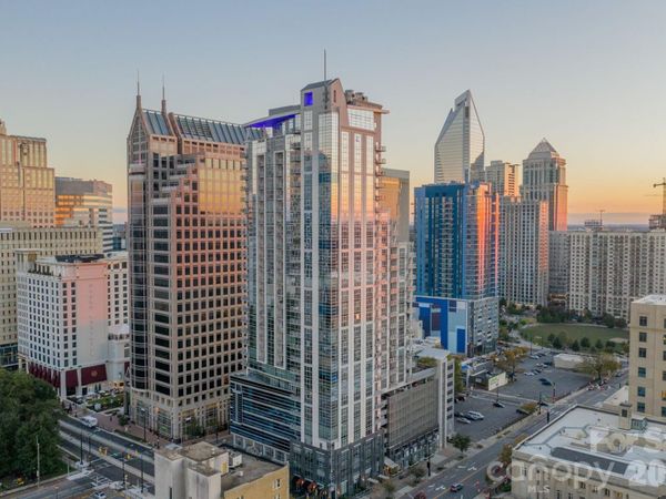 333 W Trade Street, Unit 1200, Charlotte, NC 28202