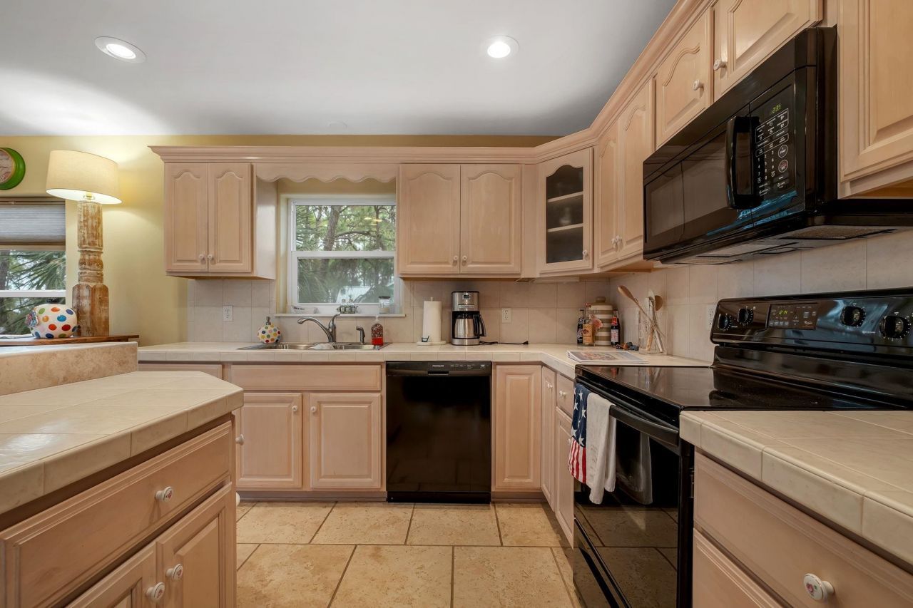 27 Harry Morrison Road , Alligator Point, FL 32346 Photo