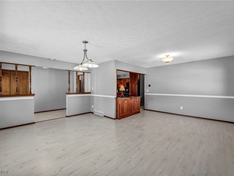 5770 N Crossview Road, Seven Hills, OH 44131 Photo 15