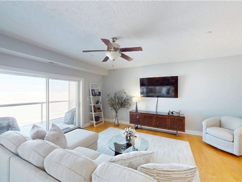 4699 Lake Road E, Unit 205, Geneva on the Lake, OH 44041 Photo 10