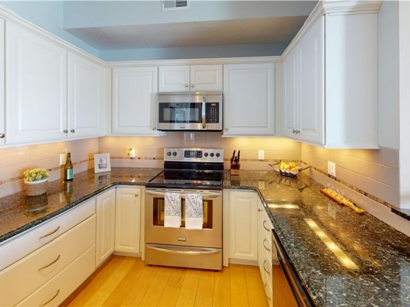 4699 Lake Road E, Unit 205, Geneva on the Lake, OH 44041 Photo 21