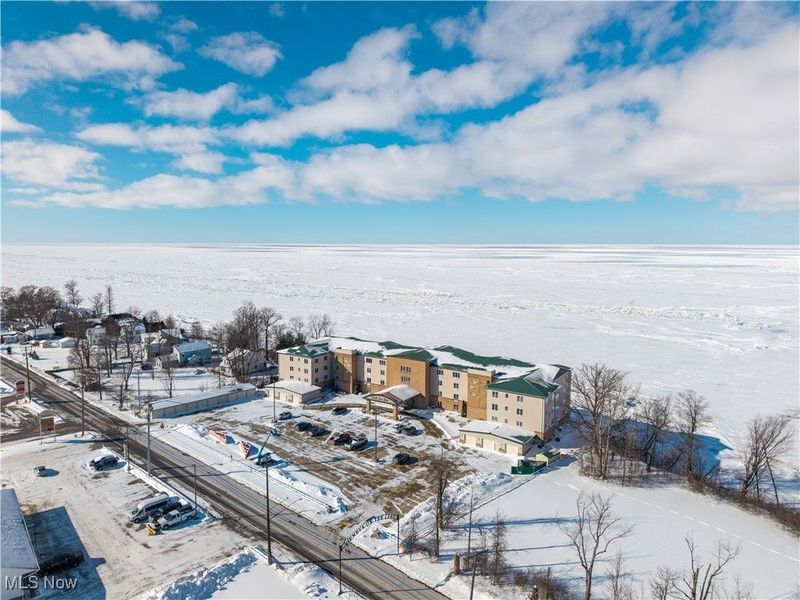 4699 Lake Road E, Unit 205, Geneva on the Lake, OH 44041 Photo 3