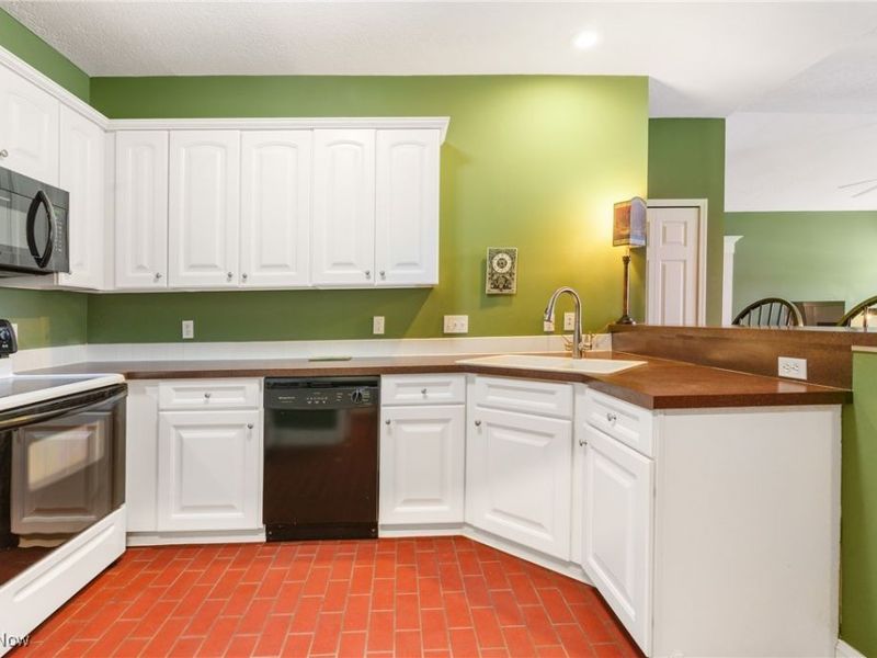 4334 Greenway Trail Street NW, Massillon, OH 44647 Photo 18