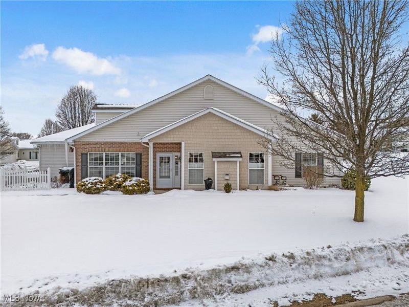 4334 Greenway Trail Street NW, Massillon, OH 44647 Photo 2