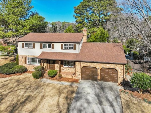 121 River Point Drive, Yorktown, VA 23693