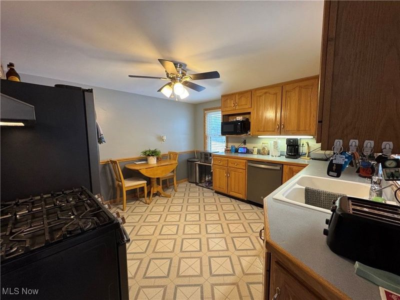 2644 Harpster Road, Wadsworth, OH 44281 Photo 4