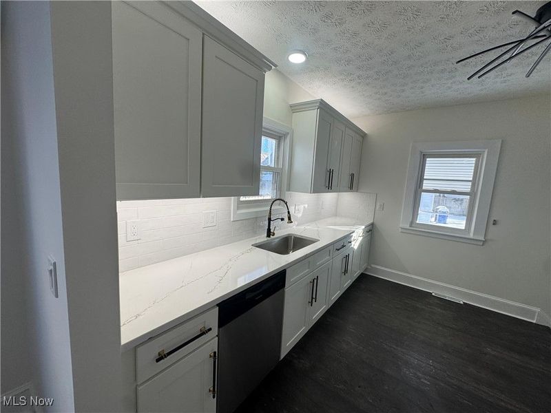 10331 Bernard Avenue, Cleveland, OH 44111 Photo 6