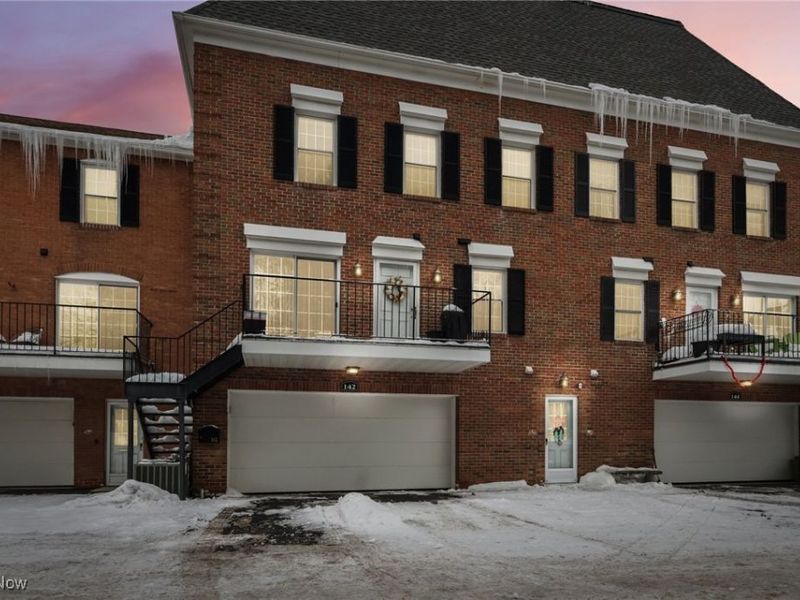 2000 King James Parkway, Unit 142, Westlake, OH 44145 Photo 1