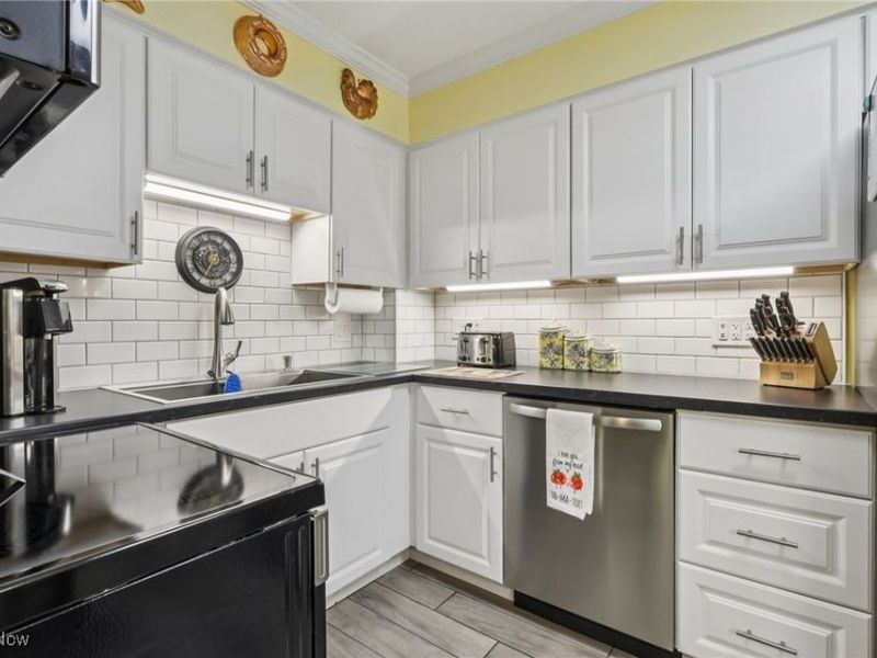 2000 King James Parkway, Unit 142, Westlake, OH 44145 Photo 15