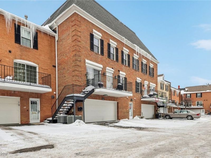 2000 King James Parkway, Unit 142, Westlake, OH 44145 Photo 2