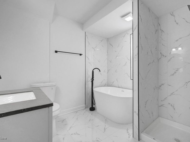 207 Forest Drive, Bedford, OH 44146 Photo 19