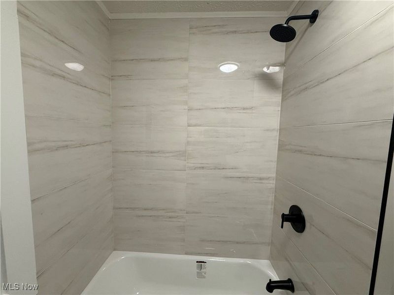 10318 Almira Avenue, Cleveland, OH 44111 Photo 22