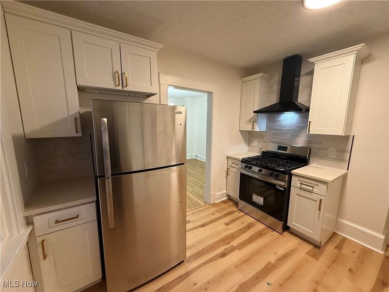 10318 Almira Avenue, Cleveland, OH 44111 Photo 5