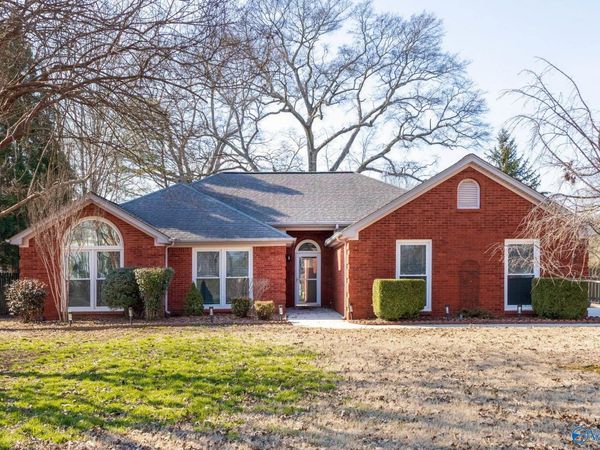 146 Manor House Drive, Huntsville, AL 35811