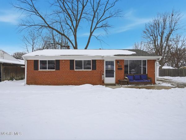 636 Woodward Avenue, Fostoria, OH 44830