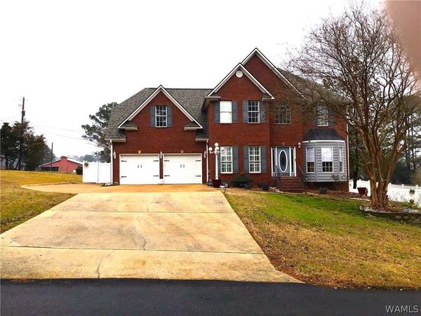 610 24th Street NW, Fayette, AL 35555