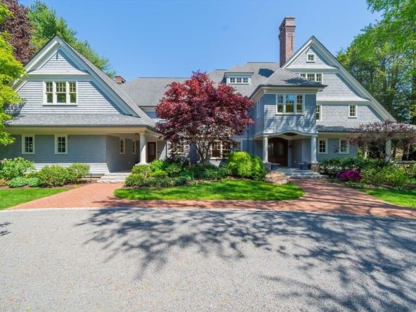 197 Grant St, Lexington, MA 02420