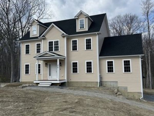 376 Elmwood Avenue, Holden, MA 01520