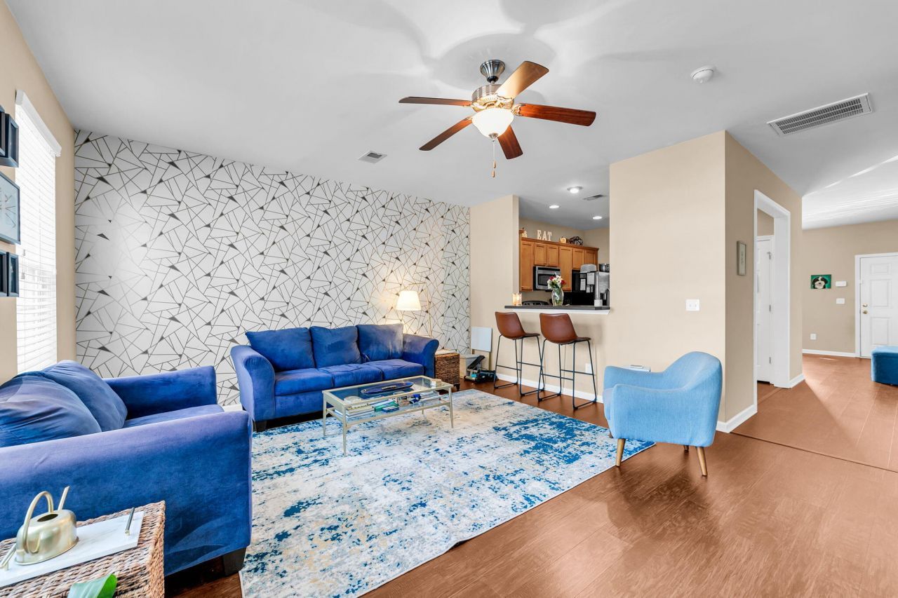 704 Hemingway Circle Photo 13