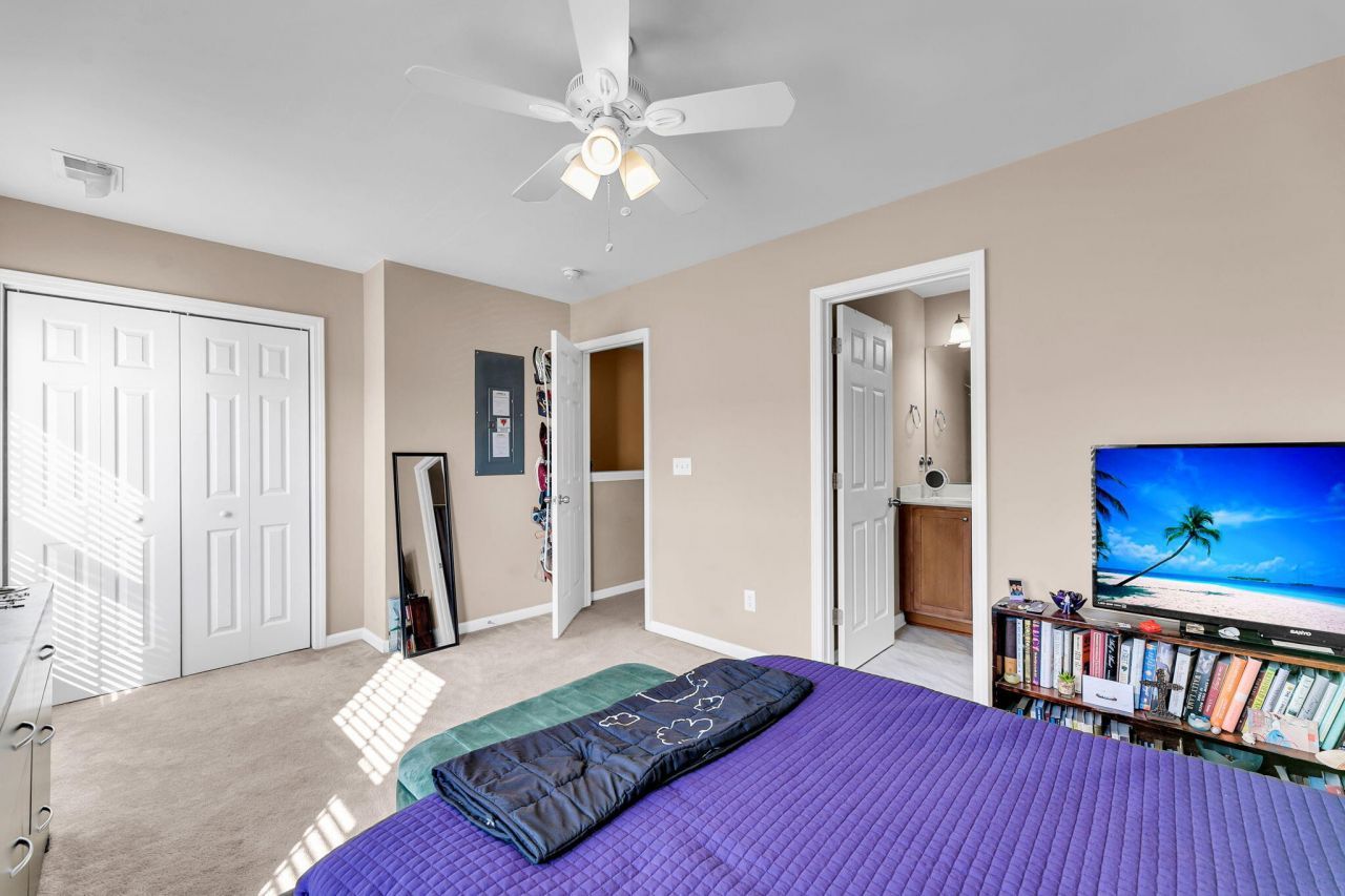 704 Hemingway Circle Photo 16