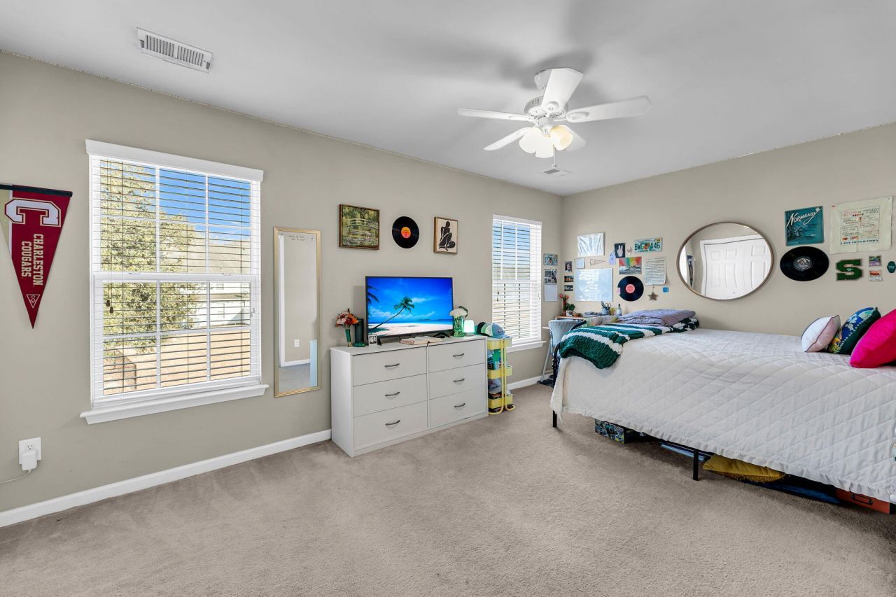 704 Hemingway Circle Photo 18