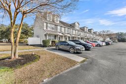 704 Hemingway Circle photo 4