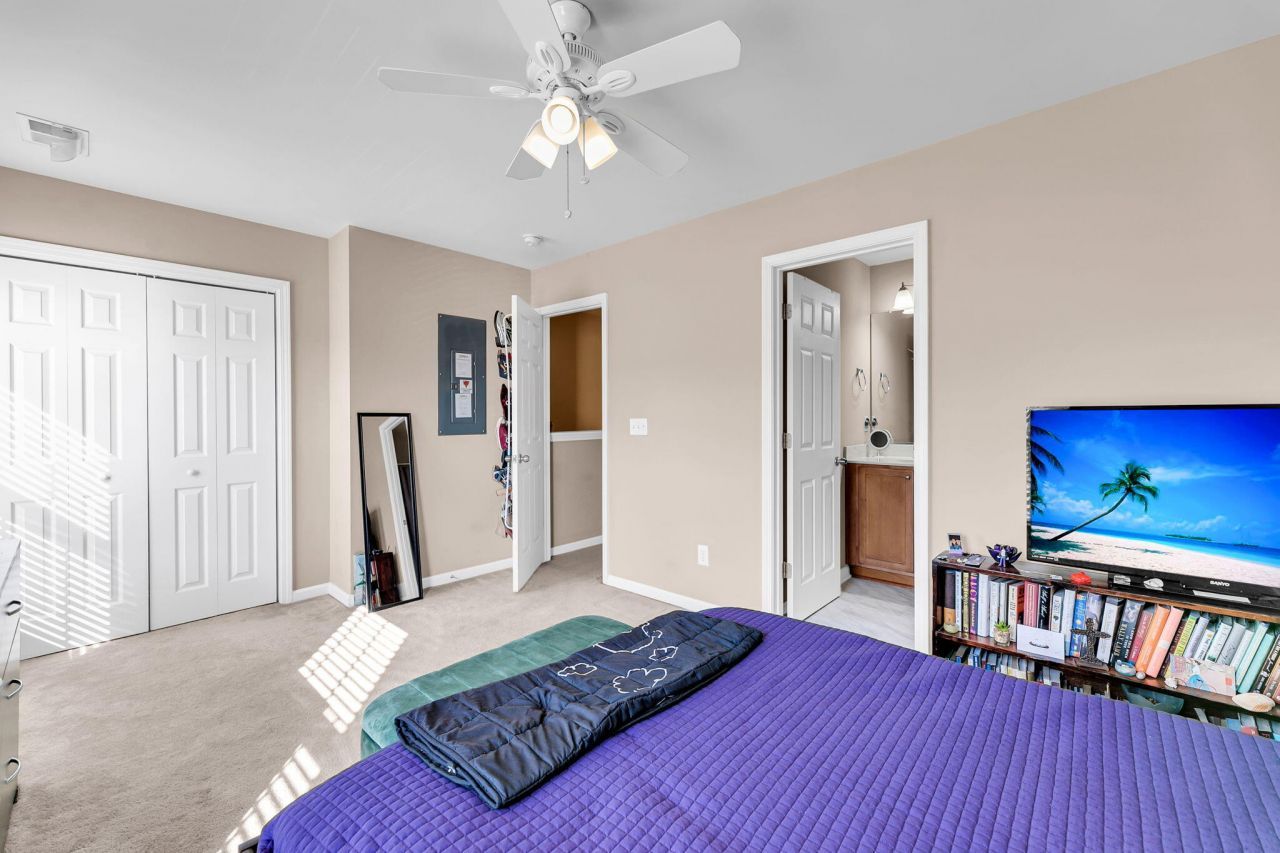 704 Hemingway Circle Photo 22