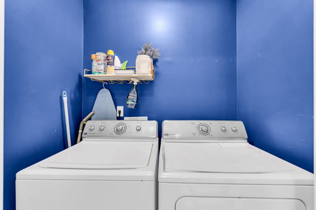 704 Hemingway Circle Photo 23