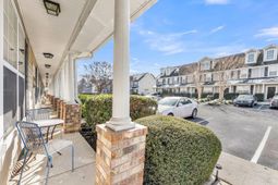 704 Hemingway Circle photo 4