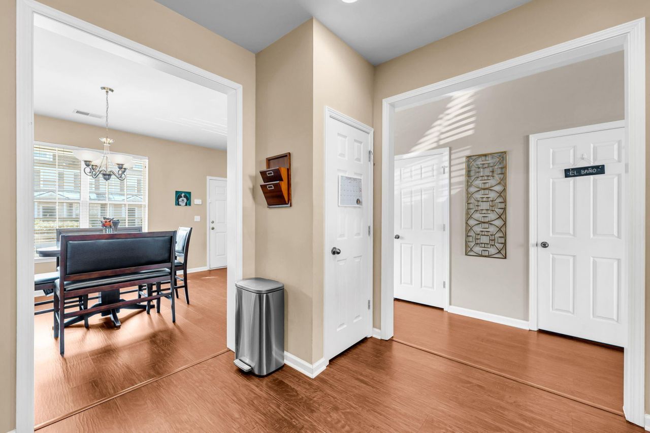 704 Hemingway Circle Photo 7