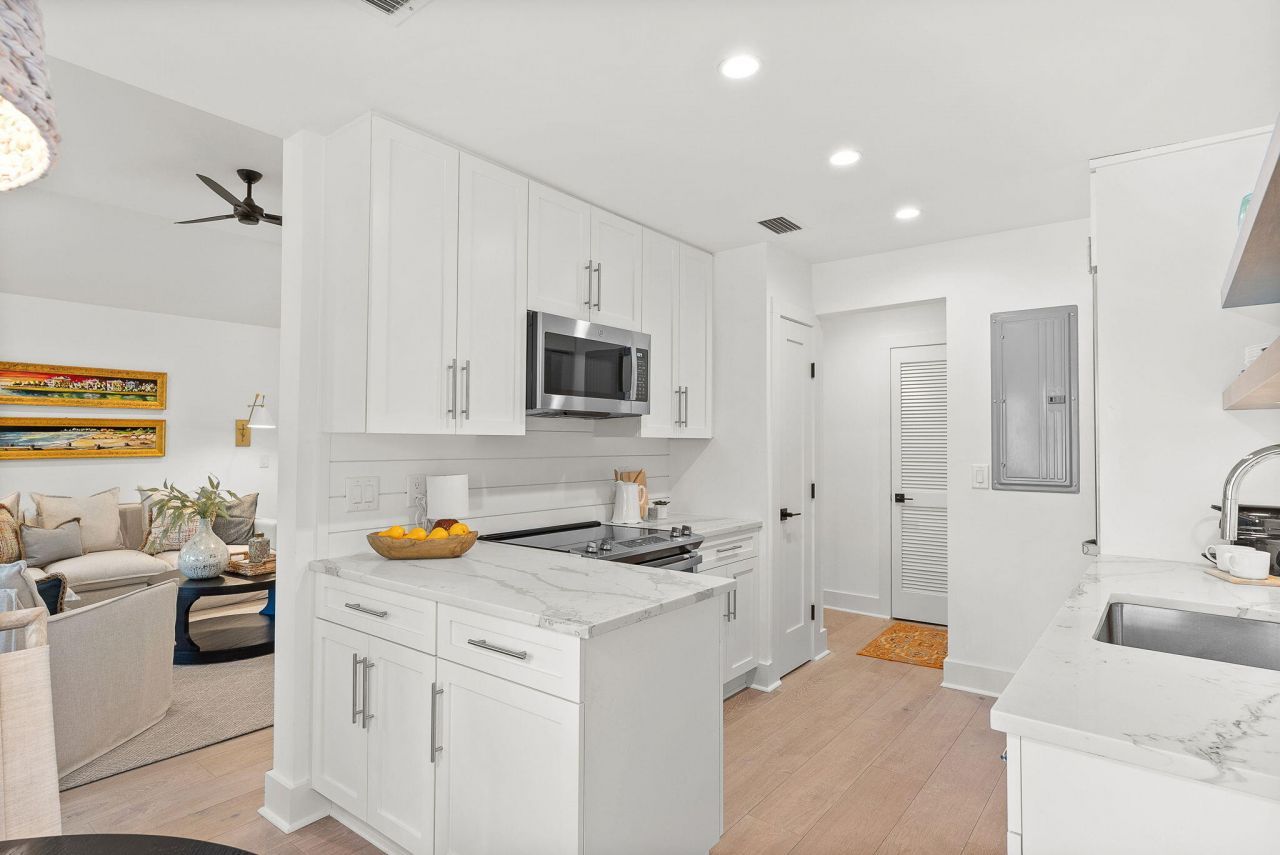 4826 Green Dolphin Way Photo 10