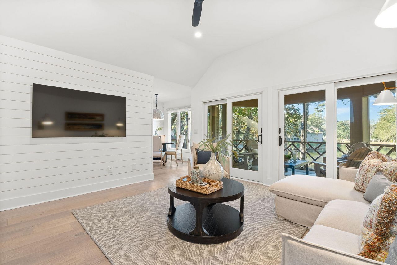 4826 Green Dolphin Way Photo 7