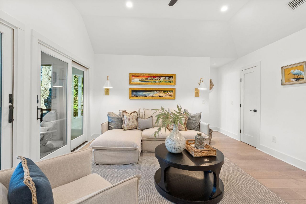 4826 Green Dolphin Way Photo 8