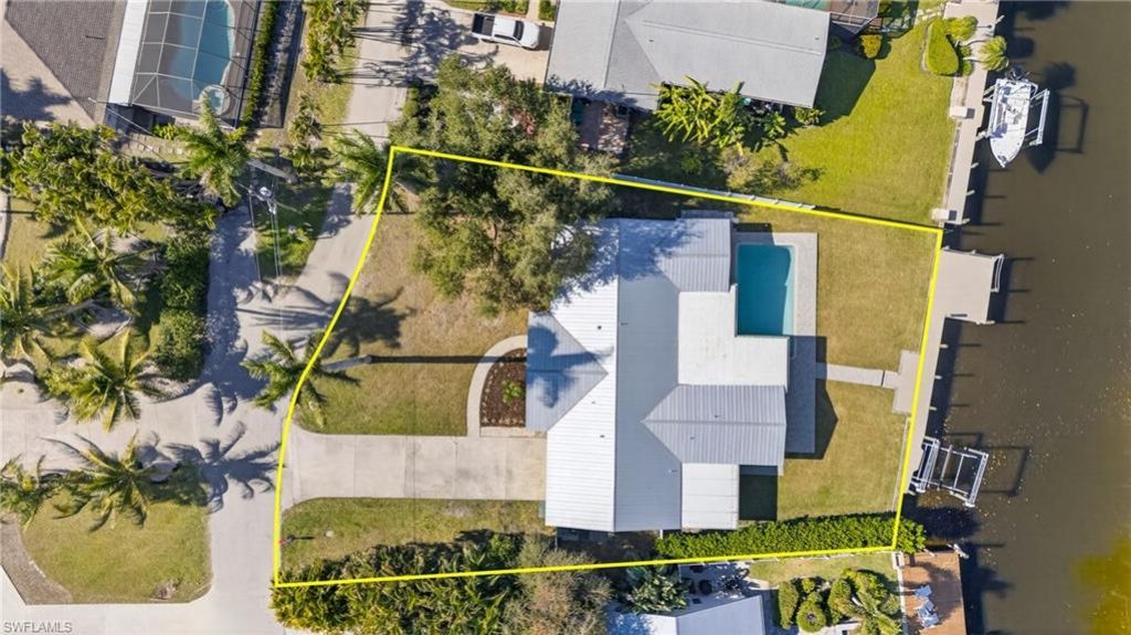 541 Bayside Dr, Fort Myers, FL 33919 Photo